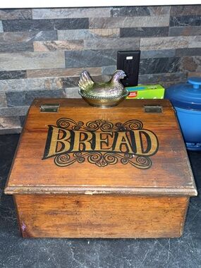 Rustic Wood Bread Box - Brown